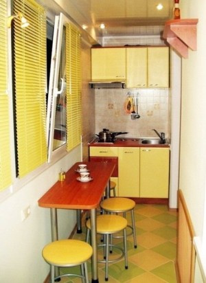 kuhnya_na_balkone_44_foto_realnost_ili_illyuziya_2